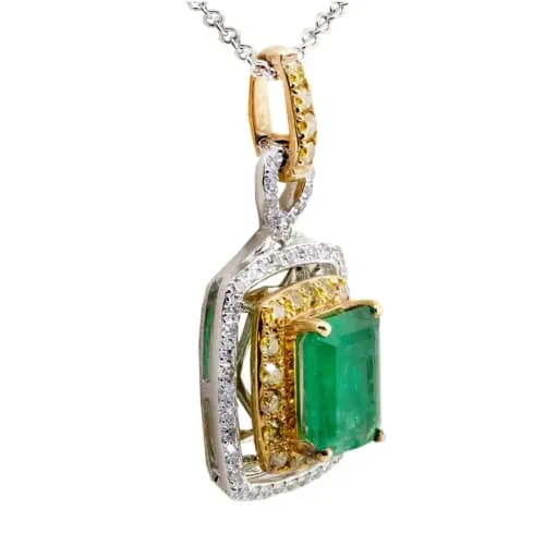 Beautiful Emerald Necklace view 2