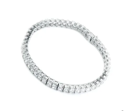 Emerald Cur eternity bracelet view 3