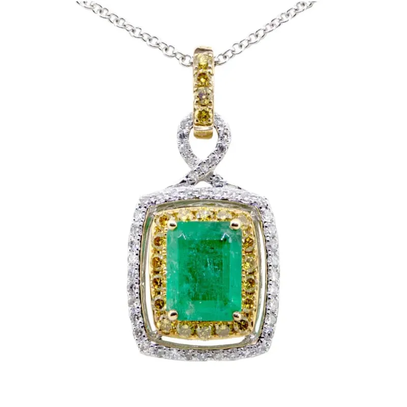 Beautiful Emerald Necklace view 1